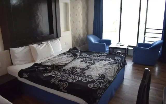 Grand Heights Hotel