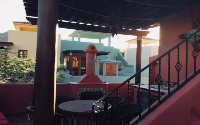 AV054 LoretoBay Luxury Villa Pool View