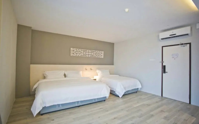 M+ Boutique Hotel