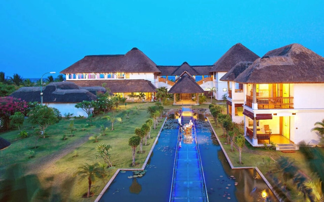 Le Pondy Beach & Lake Resort