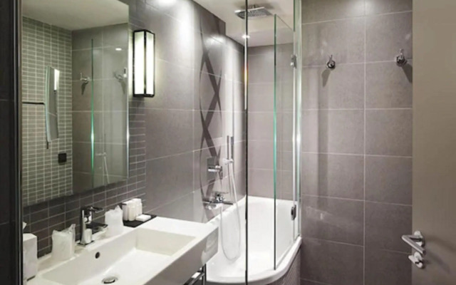 Le Grey Hotel