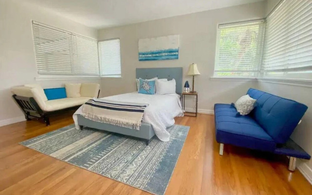 Cozy 4-Bedroom Beachside Home