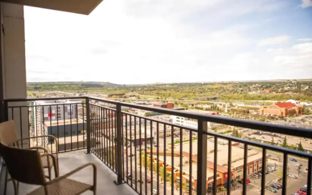 Executive Suites by Roseman - Luna