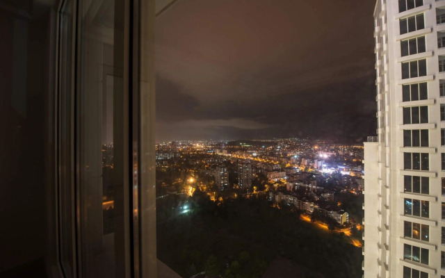 33rd floor luxury apartment spa & fitness