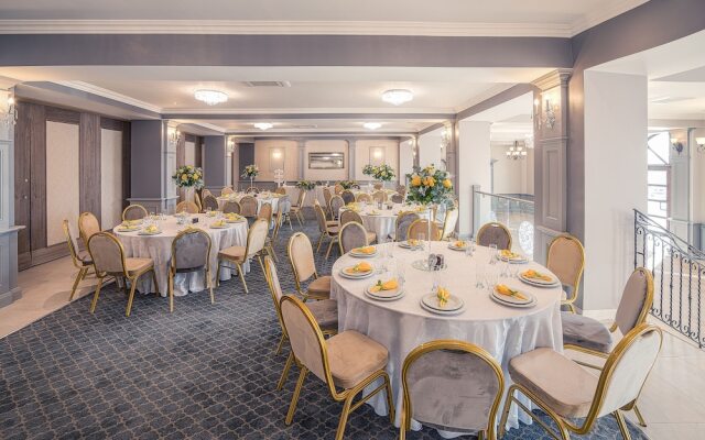 Frontier Europe Hotels Group