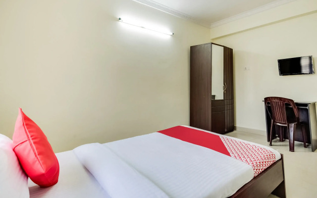 Stay Inn Luxury Service Apartments by OYO Rooms