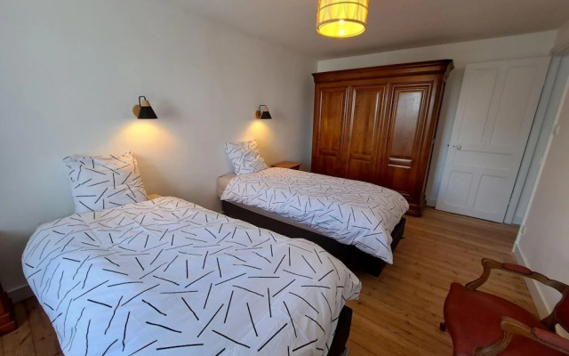 In top Location With Beautiful sea View