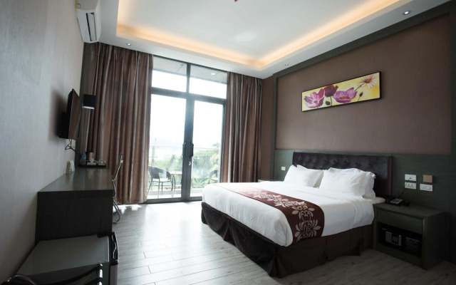 Vienna Hotel (Newly Renovated 2025)