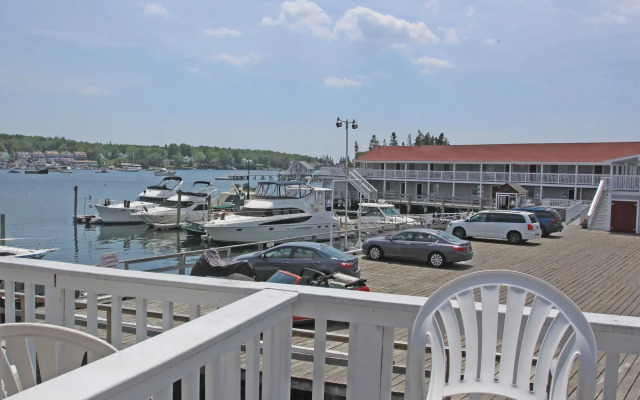 Tugboat Inn