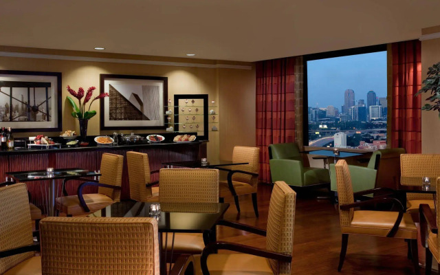 Renaissance Dallas Hotel