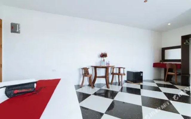 RedDoorz Plus @ San Roque Roxas City