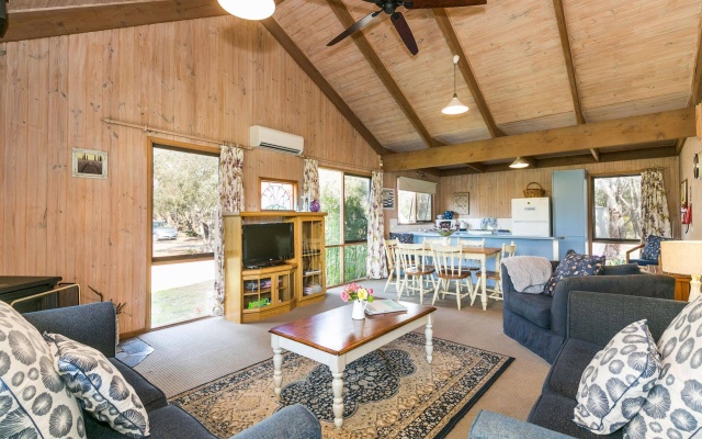 Freshwater Creek Cottages and Farm Stay – Guest Rooms – Freshwater Creek