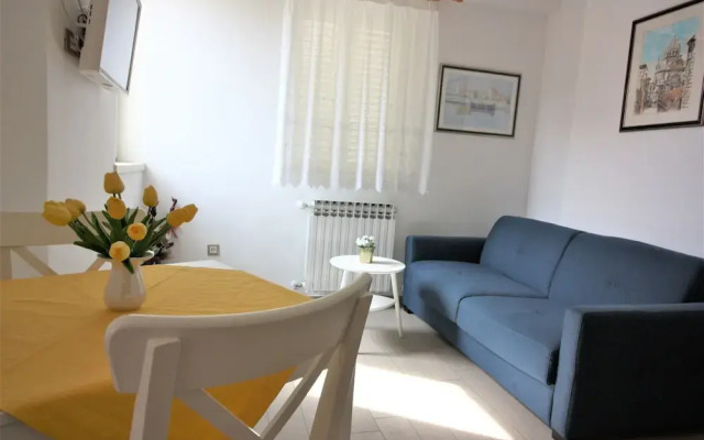 Aurora Apartments