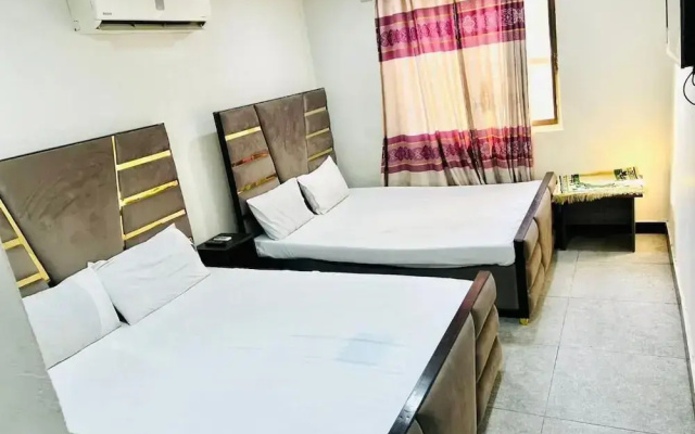 Oriole Luxury Hotel