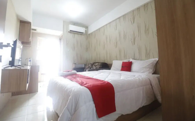 RedDoorz Apartment @ Green Lake View Ciputat