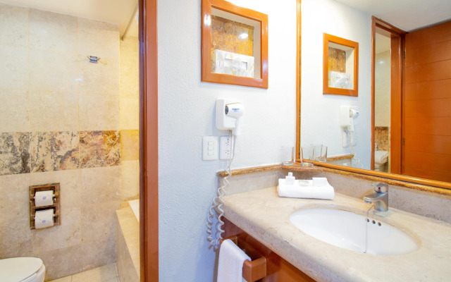 Plaza Pelicanos Club Beach Resort All Inclusive