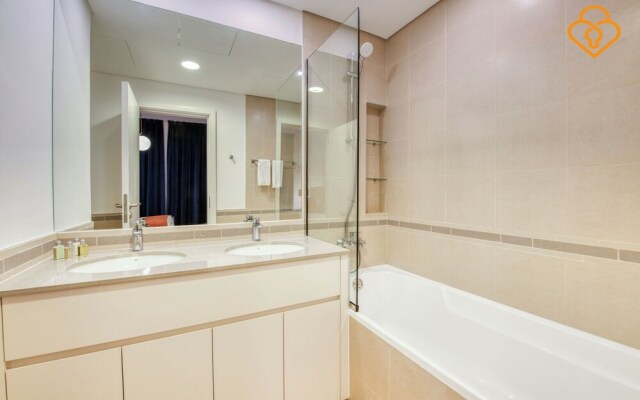 2 B/R Apt 425 Hayat Boulevard Townsquare