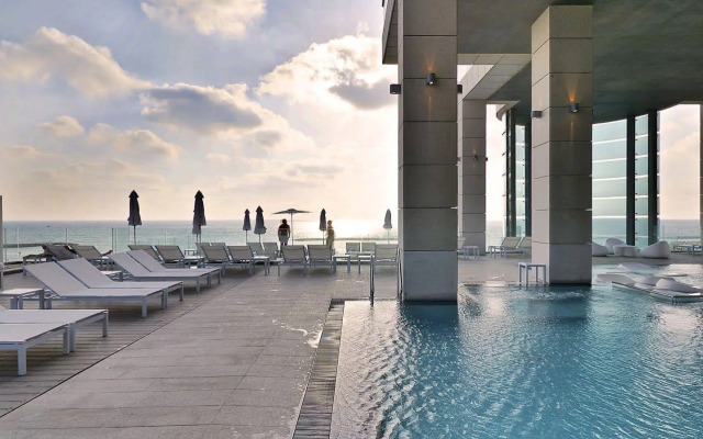 Royal Beach Tel Aviv Hotel