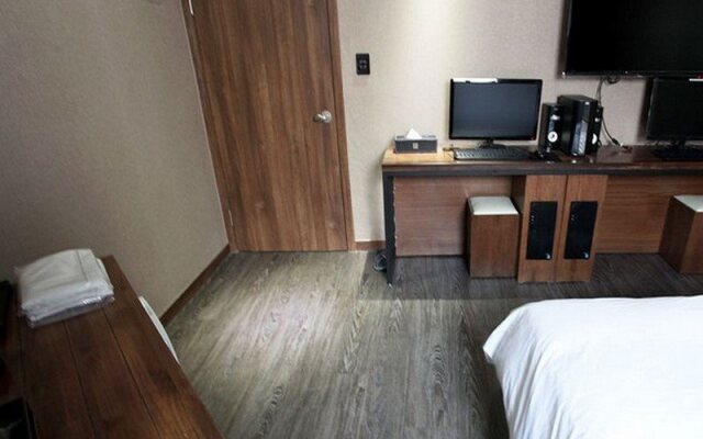 Cheonho Mong Hotel