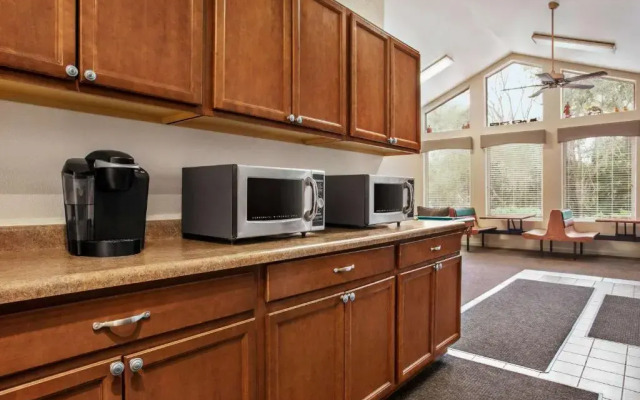 Travelodge by Wyndham Guernsey