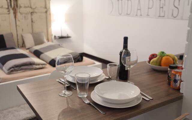 Dfive Apartments - Timber