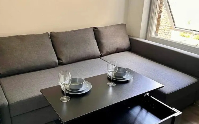 Modern and Spacious Duplex in Earls Court