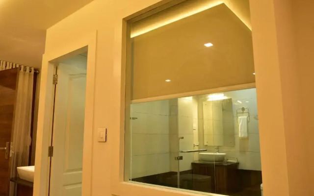 White Suite Hotel