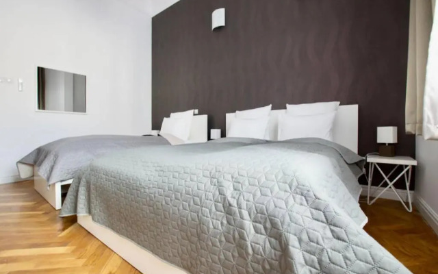 Premium Apartment by Hi5-Vaci str. 3 bedroom (218)