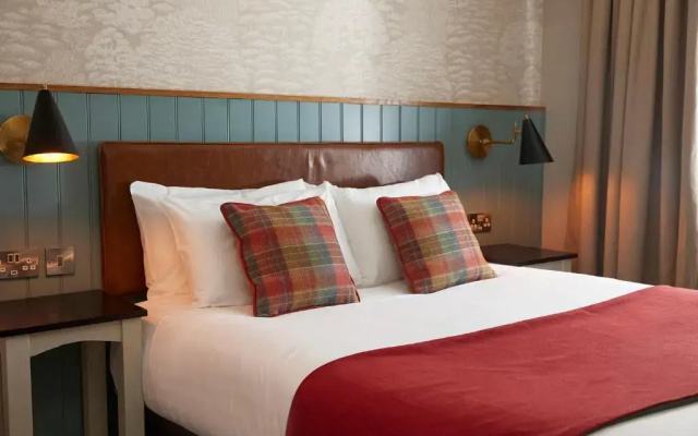 Feathers Hotel by Chef and Brewer Collection