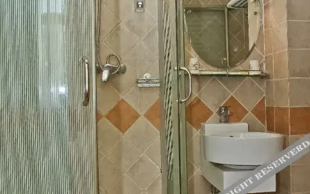 Tianjin Xiangjiang Holiday Hotel