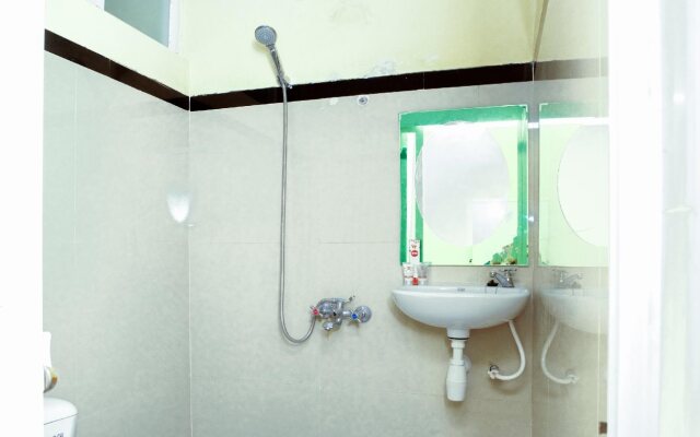 Emas 23 Guest House By OYO Rooms