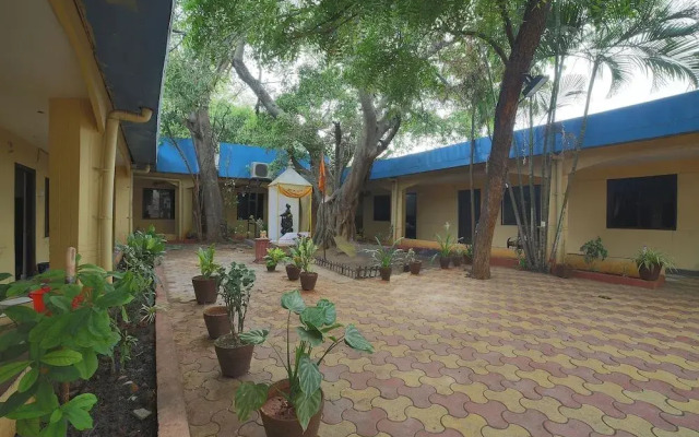SPOT ON 42038 Hotel Sri Krishna