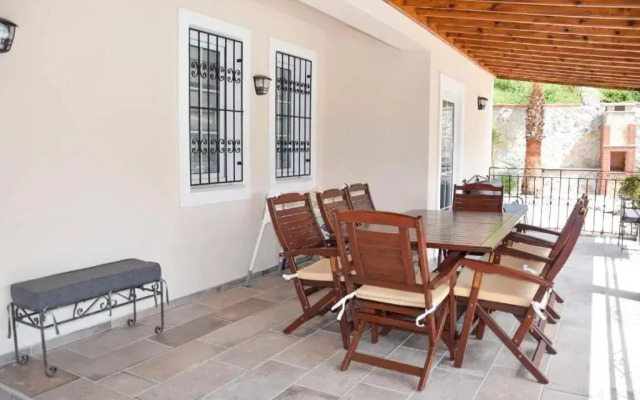 Villa Paradise Found