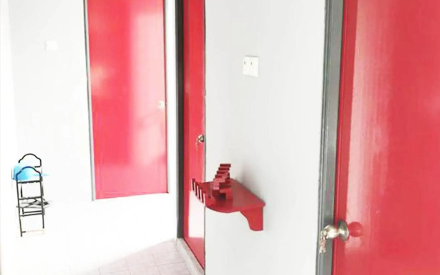 Step In Lodge - Hostel