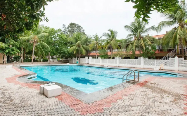 Capital O 40116 Sea Breeze Resort