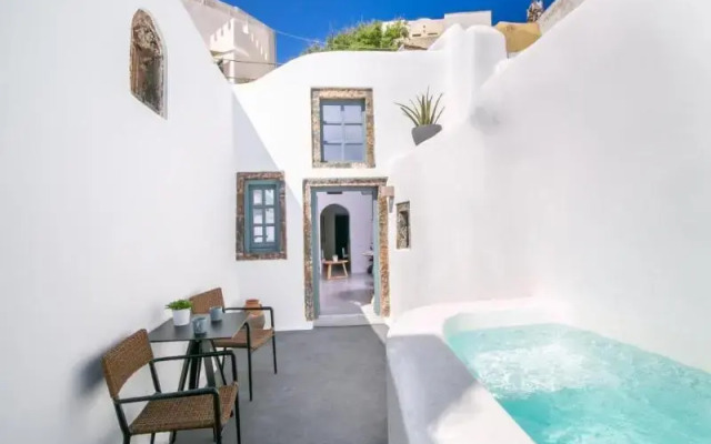 Demeter Cave House - Adults Only