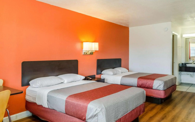 Motel 6 Saraland, AL