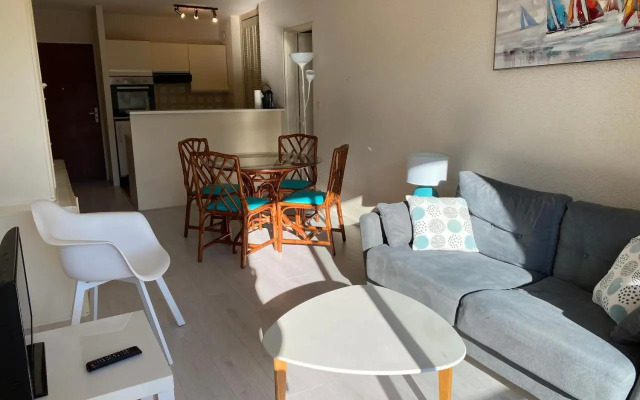 T2 avec parking proche plage C219