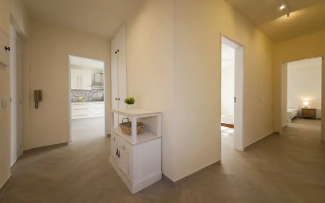 C10 - Lagos Center Apartment