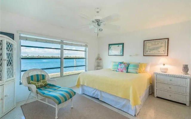 Bayside 294 - Three Bedroom Condo