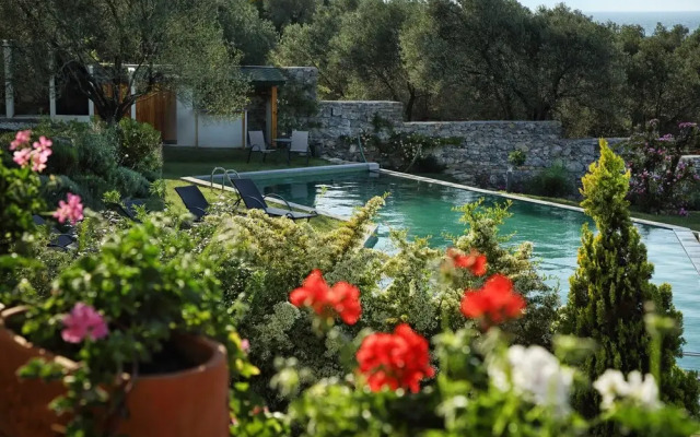 Teomida Hotel