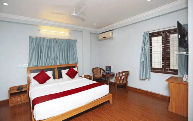 OYO 7552 Hotel SVM Grand