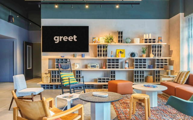 greet Hotel Paris porte de la Chapelle - Aréna