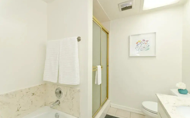 LA131 1 Bedroom Apartment By Senstay