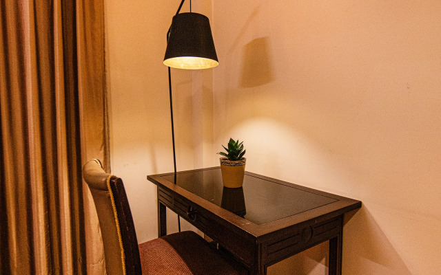 Fabhotel Prime Luxera