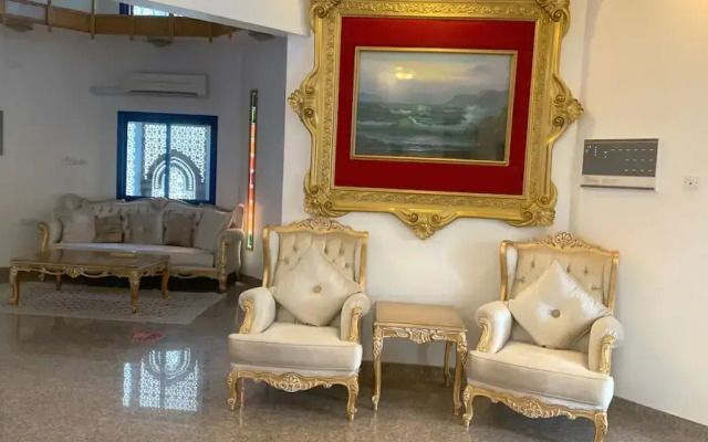 OYO 153 Qurum Heights Hotel