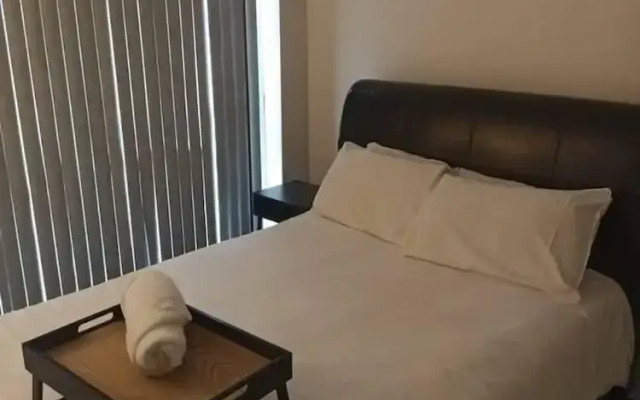 Leicester - Apartment - Sleeps 4 - 97ws