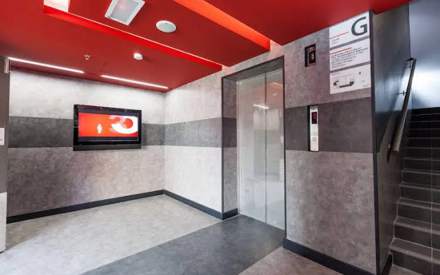 Grand Centrepoint Hotel