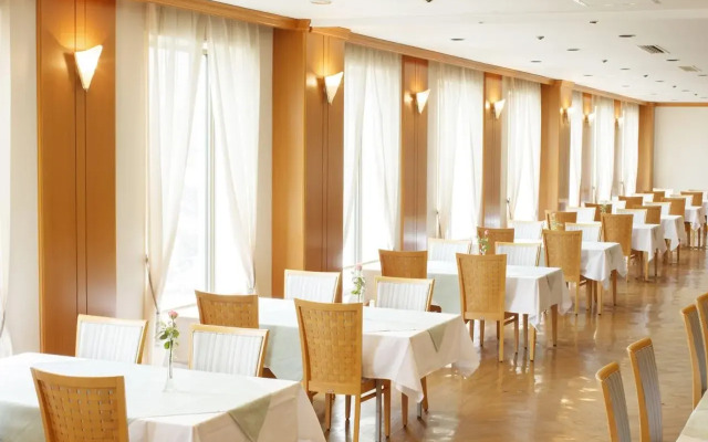 Hotel Crown Palais Shuhoku