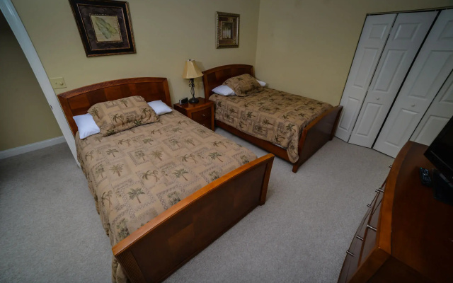 River Oaks Resort